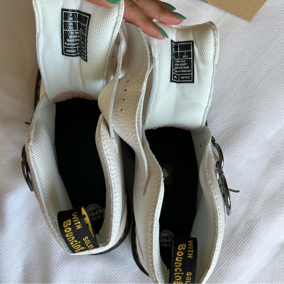 Dr. Martens Devon Heart Platform Boots - Picture 12 of 16